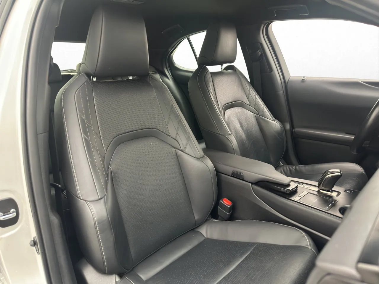 Vehicle image 25