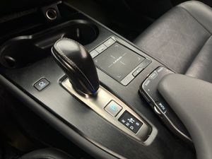 Lexus UX bild 24