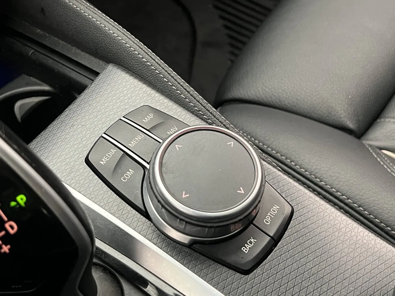 Vehicle image 28
