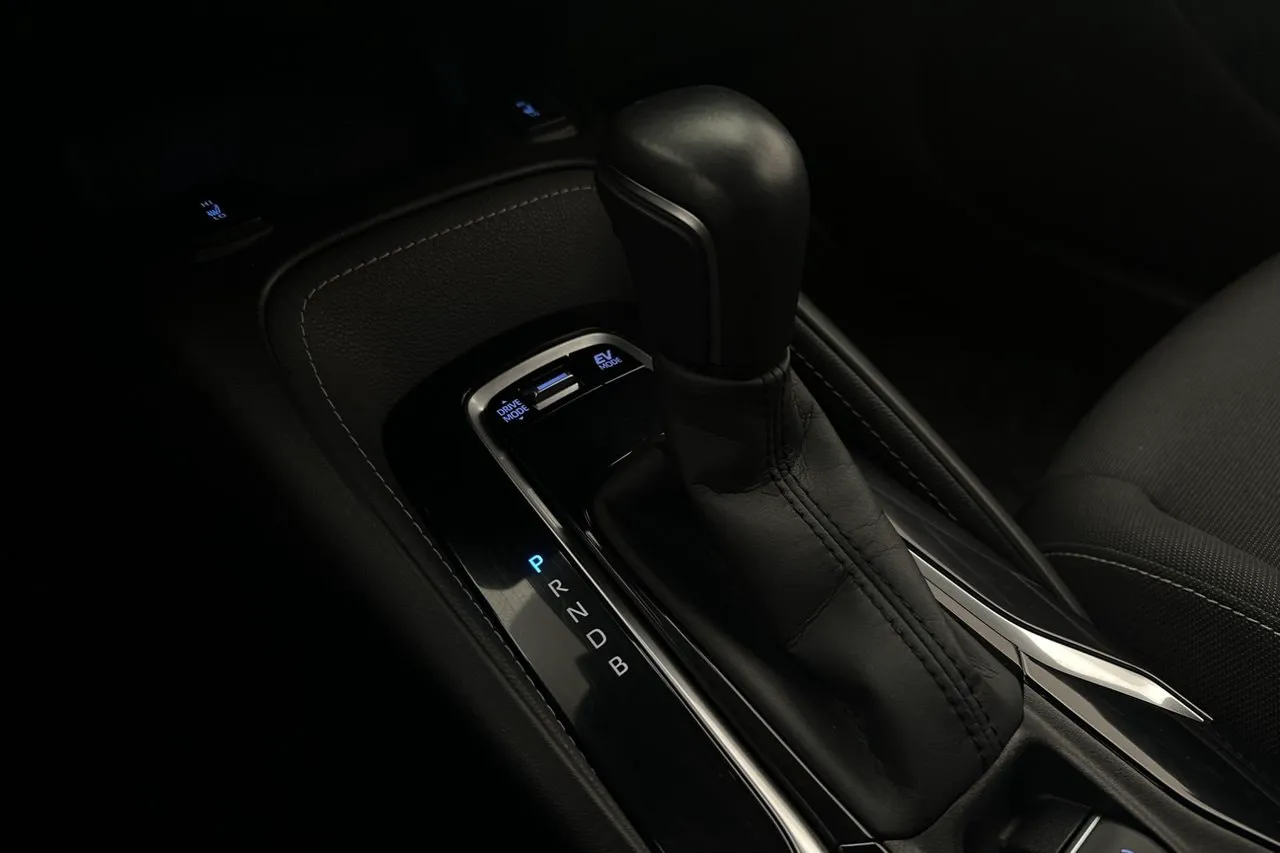 Vehicle image 23