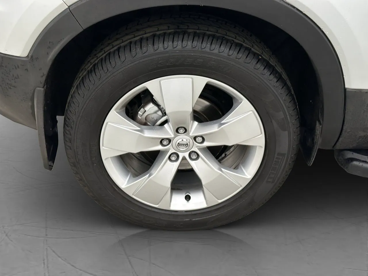 Vehicle image 30