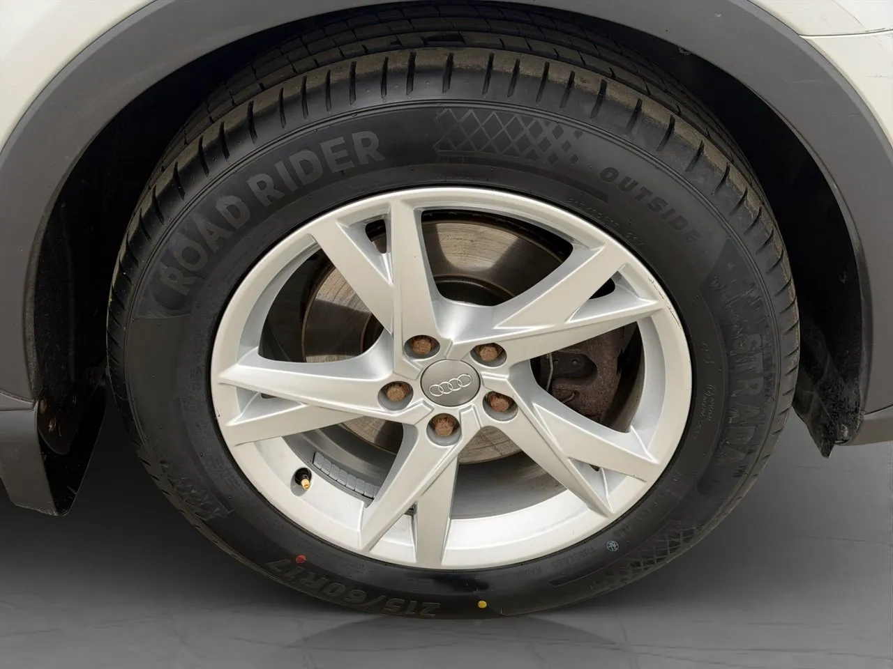 Vehicle image 31