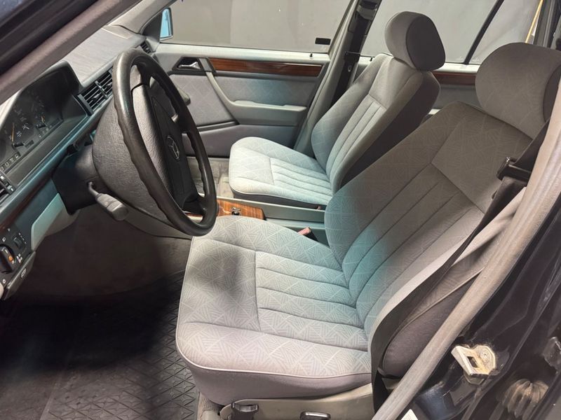 Mercedes E200 bild 9