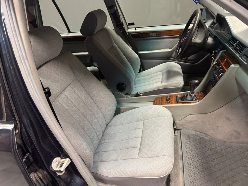 Mercedes E200 bild 6