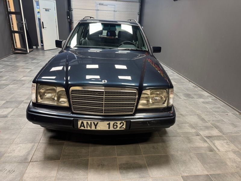 Mercedes E200 bild 2