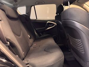 Toyota RAV4 bild 7