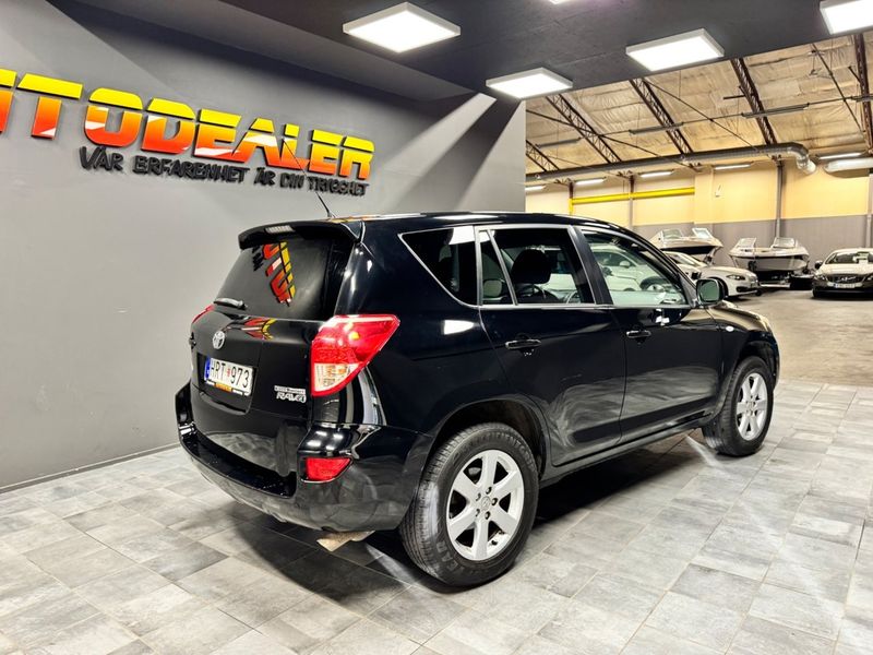 Toyota RAV4 bild 2