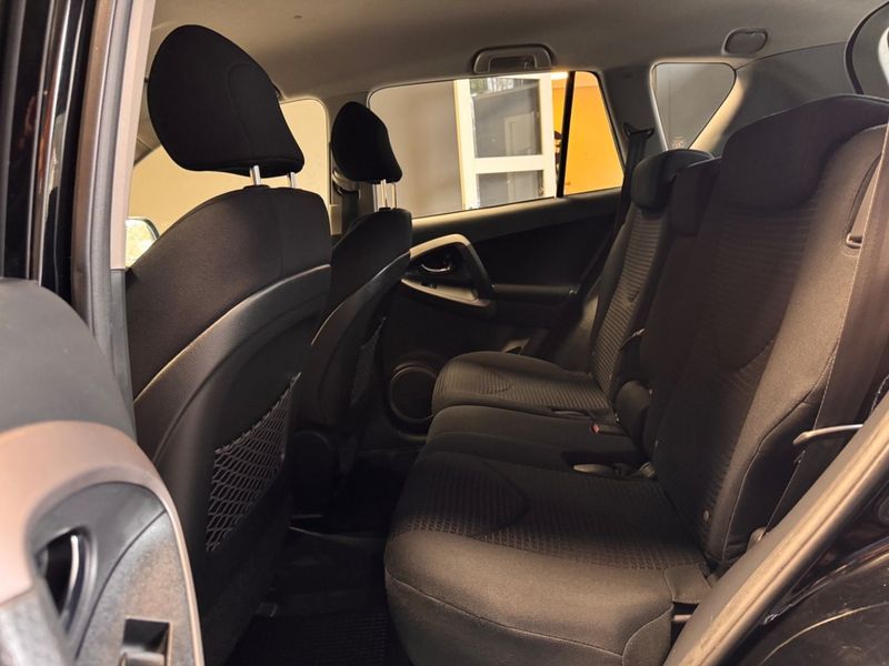 Toyota RAV4 bild 8