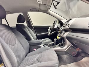 Toyota RAV4 bild 10