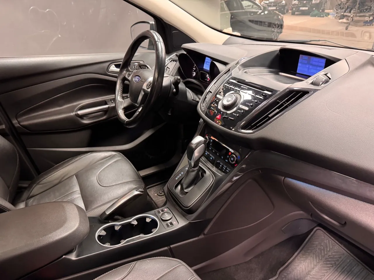 Vehicle image 9