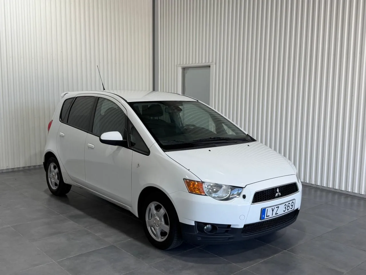 Vehicle image 1