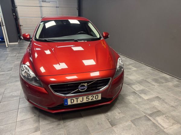Volvo V40 T2 Kinetic 122hk - 2016