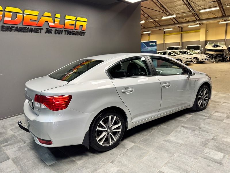 Toyota Avensis bild 3