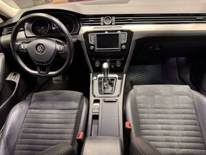 Volkswagen Passat bild 9