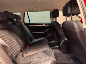 Volkswagen Passat bild 8
