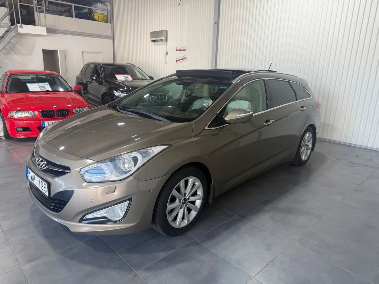 Vehicle image 1