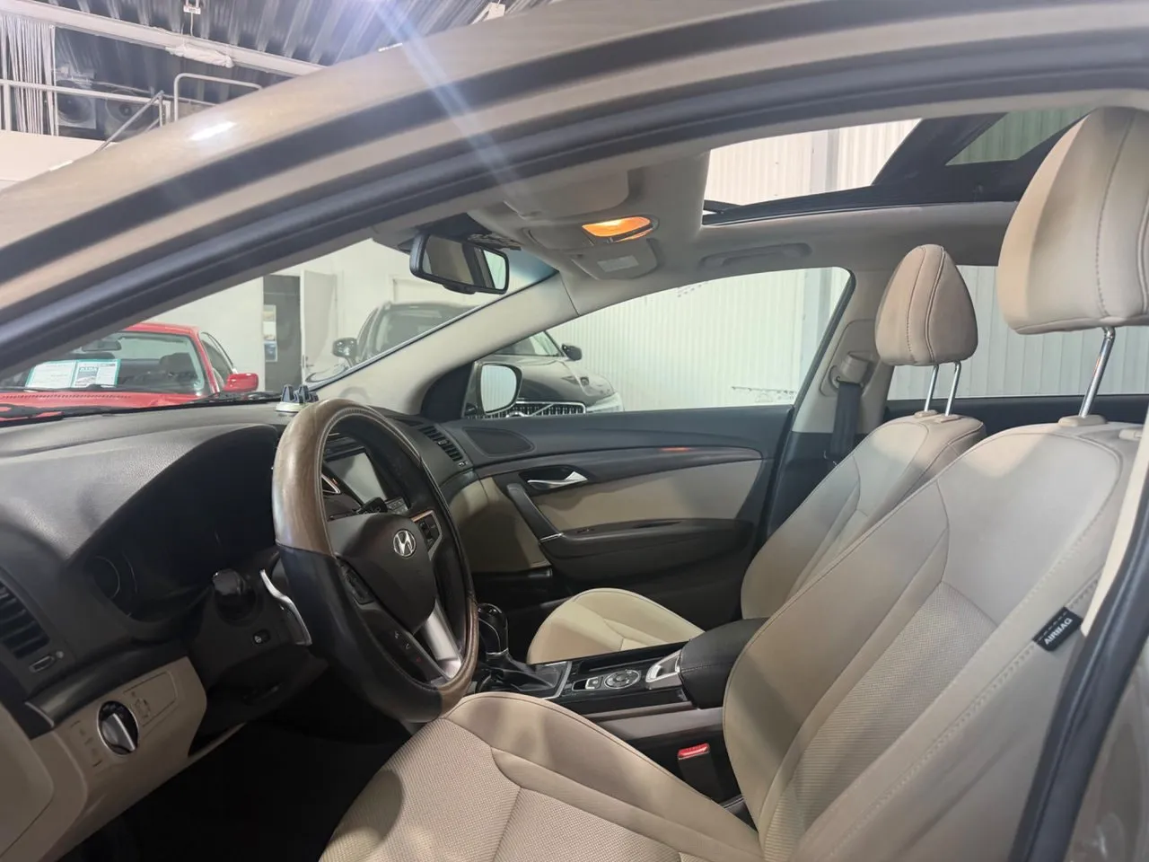 Vehicle image 8