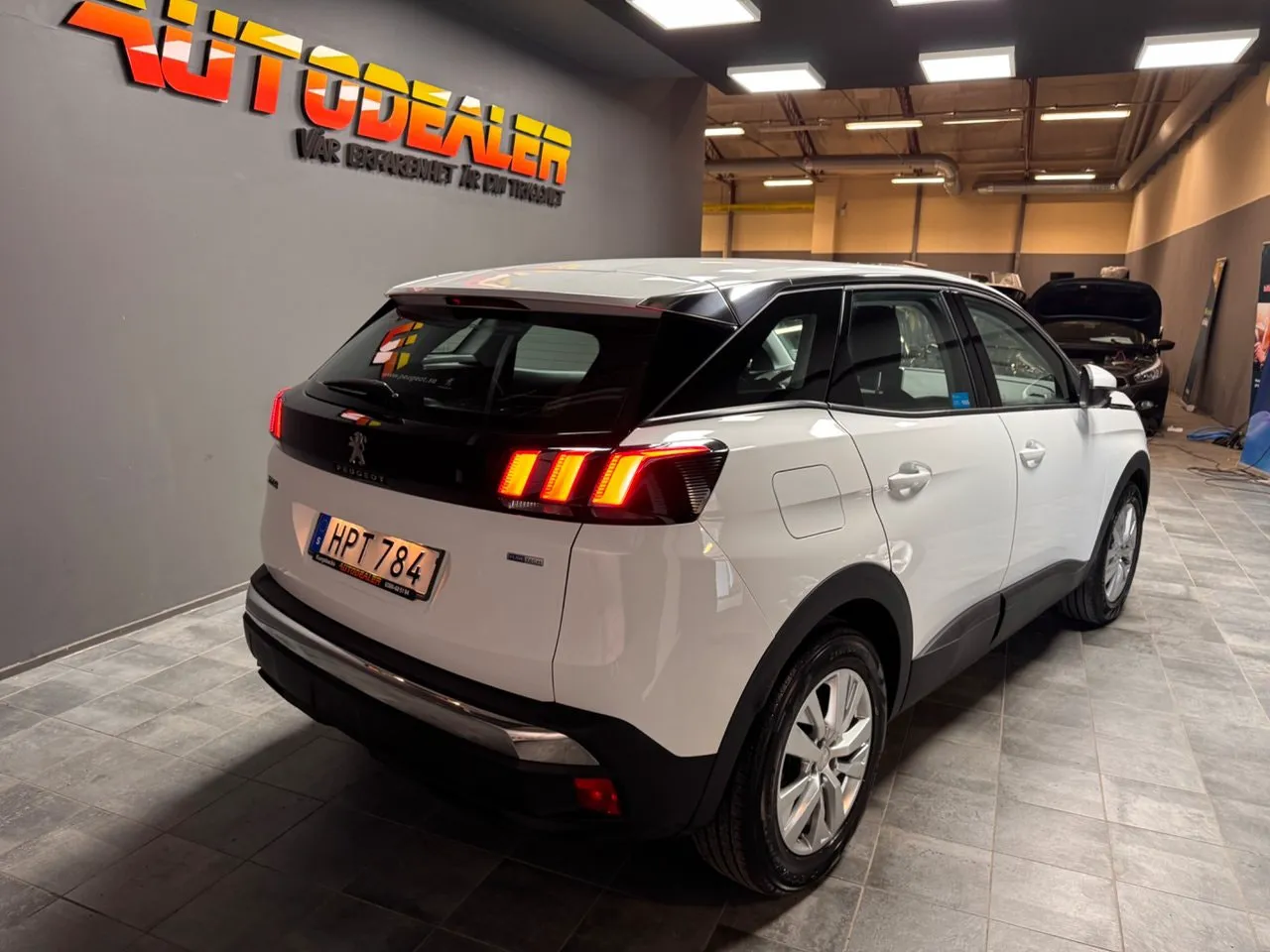 Vehicle image 3