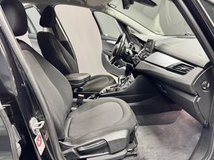 BMW 218 bild 9