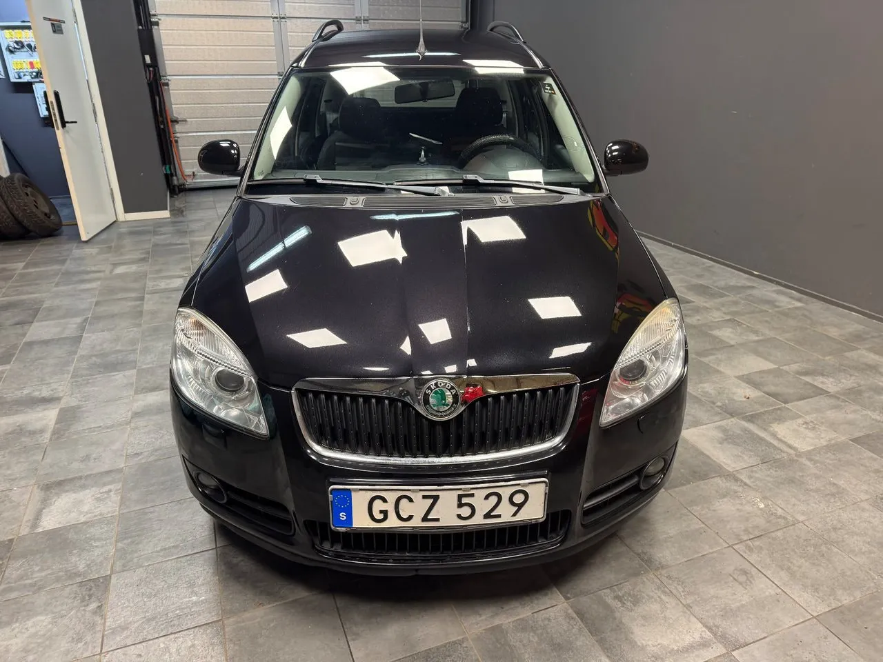 Vehicle image 1
