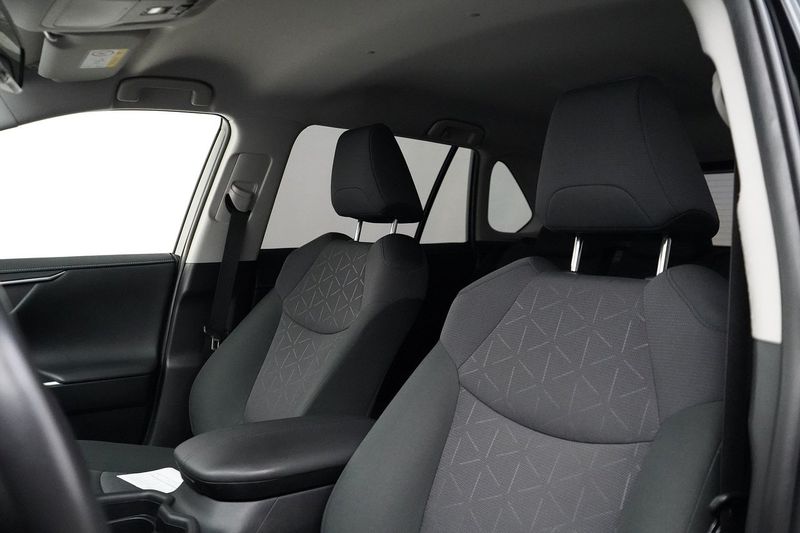 Toyota RAV4 bild 6