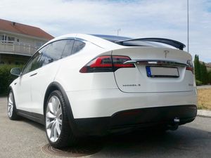 Tesla Model X bild 27