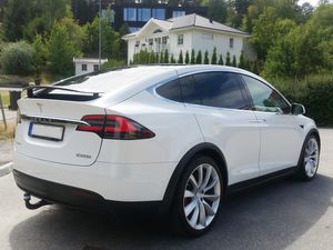 Tesla Model X bild 4