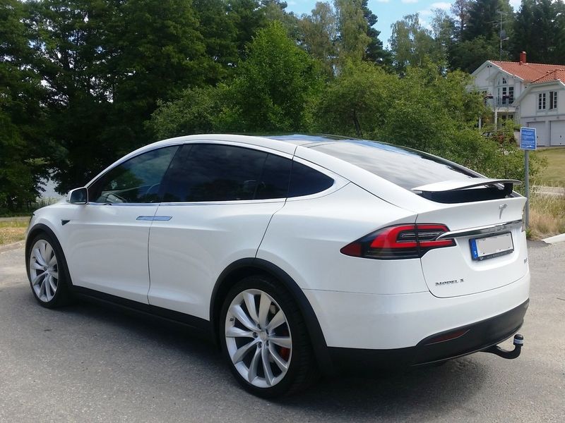 Tesla Model X bild 21