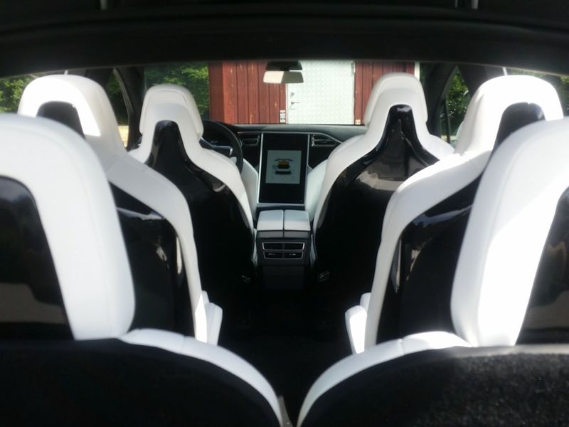 Tesla Model X bild 7