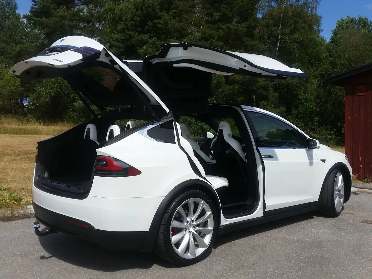 Vehicle image 12