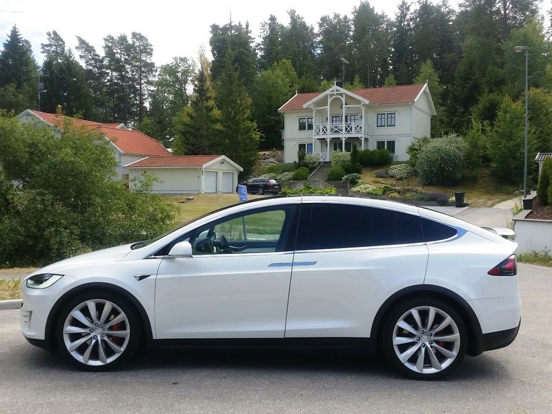 Tesla Model X bild 22
