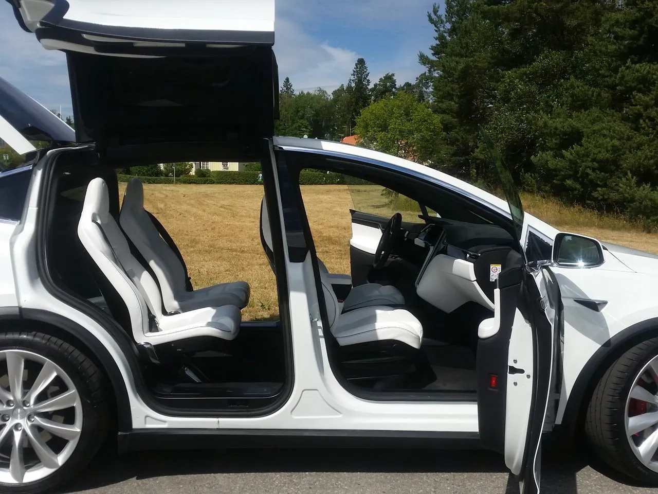 Vehicle image 11