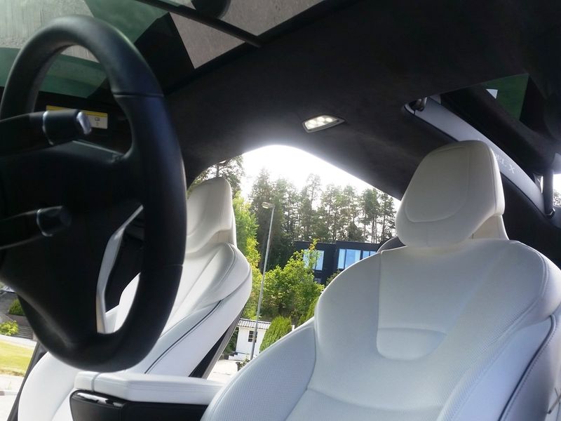 Tesla Model X bild 23