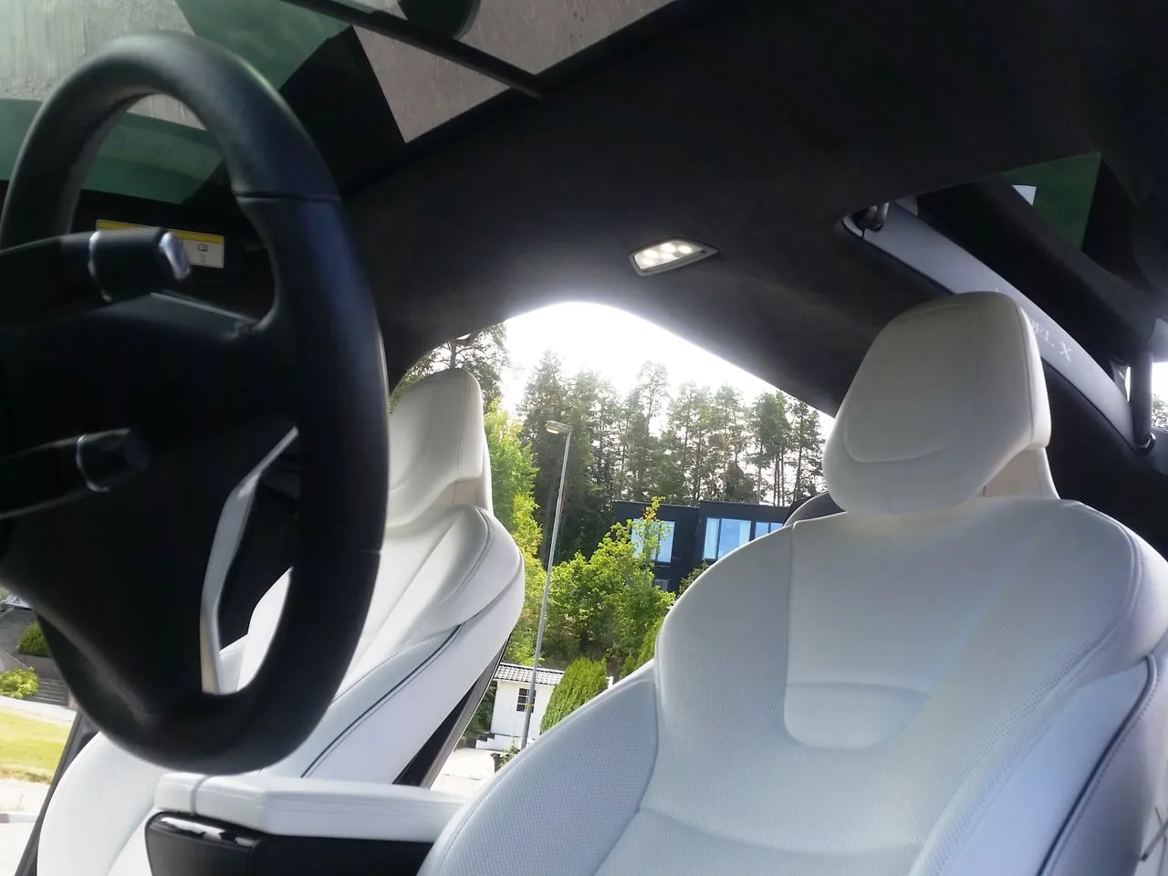 Vehicle image 22