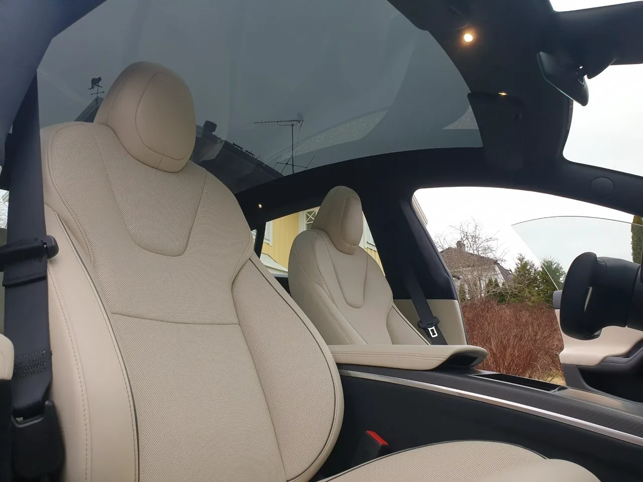 Vehicle image 26