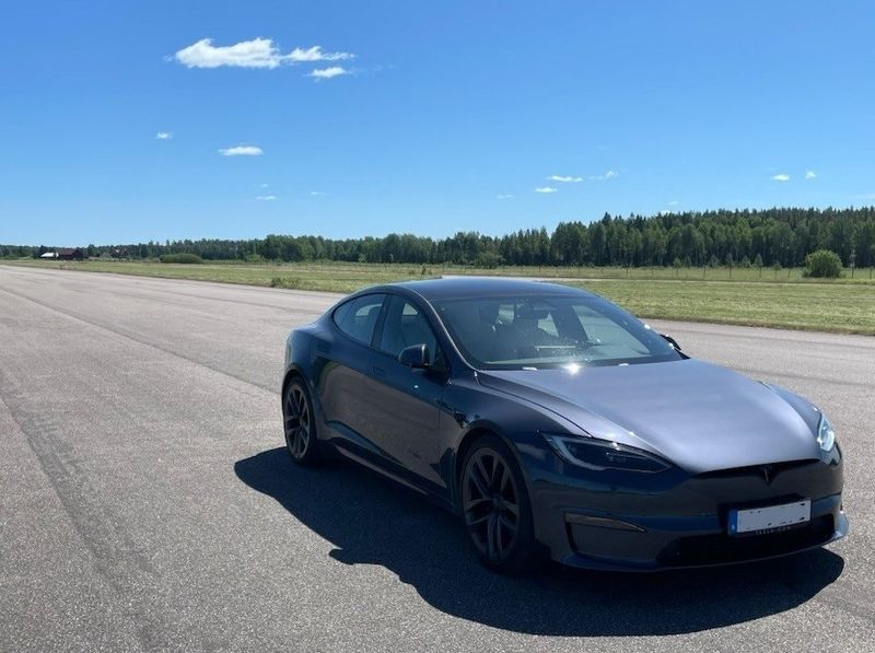 Tesla Model S bild 31