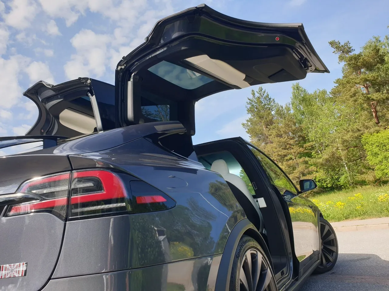 Vehicle image 25