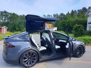 Tesla Model X bild 2