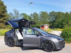 Tesla Model X bild 7