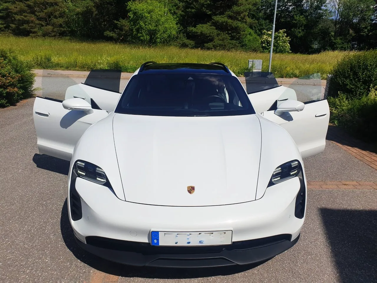 Vehicle image 35