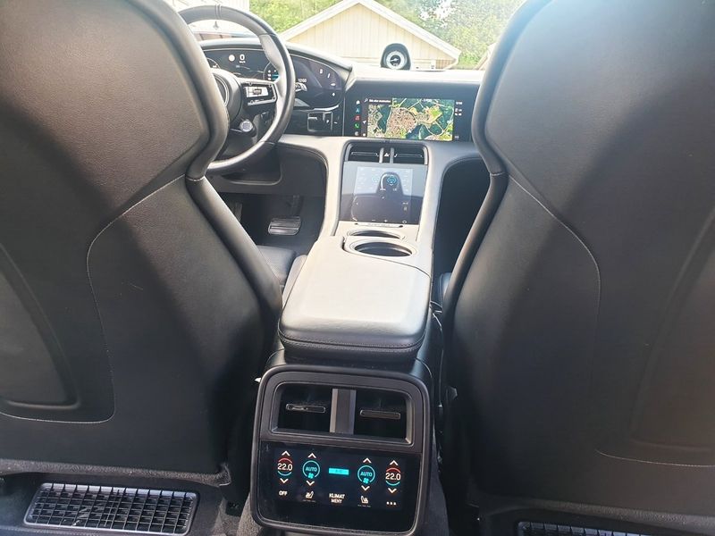 Porsche Taycan bild 8