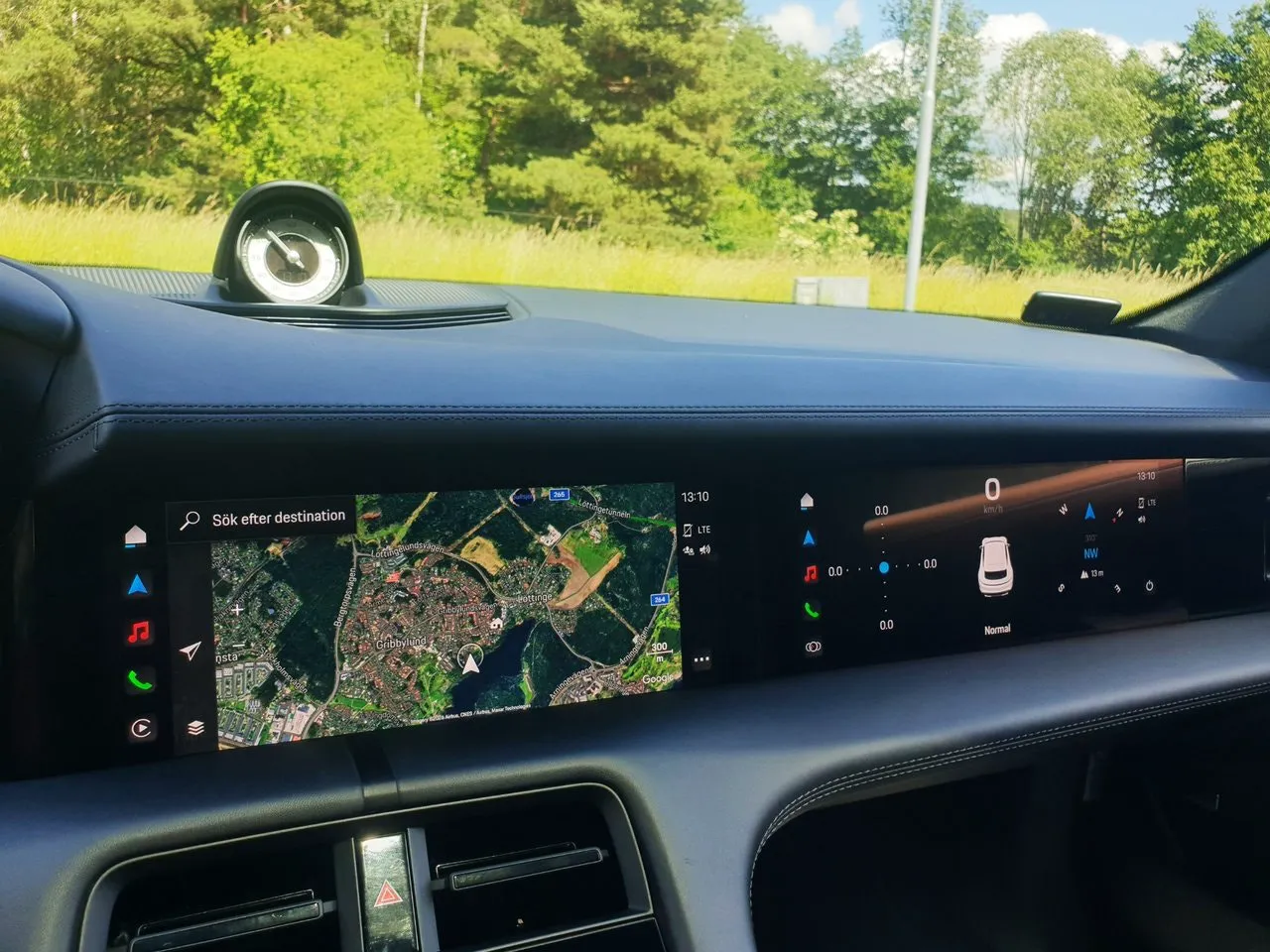Vehicle image 21