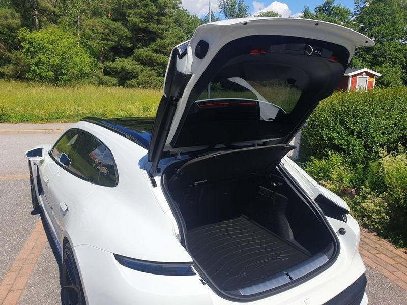 Porsche Taycan bild 23