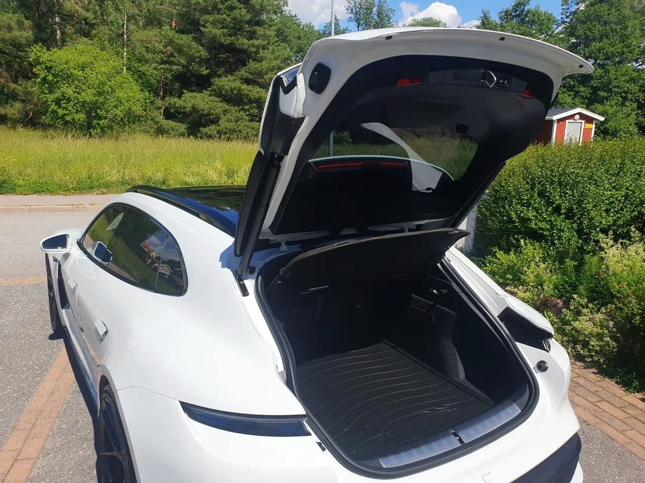 Vehicle image 22