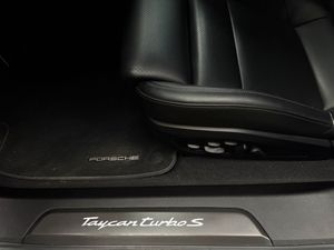 Porsche Taycan bild 18