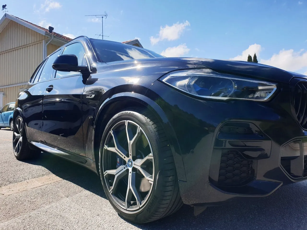 Vehicle image 33