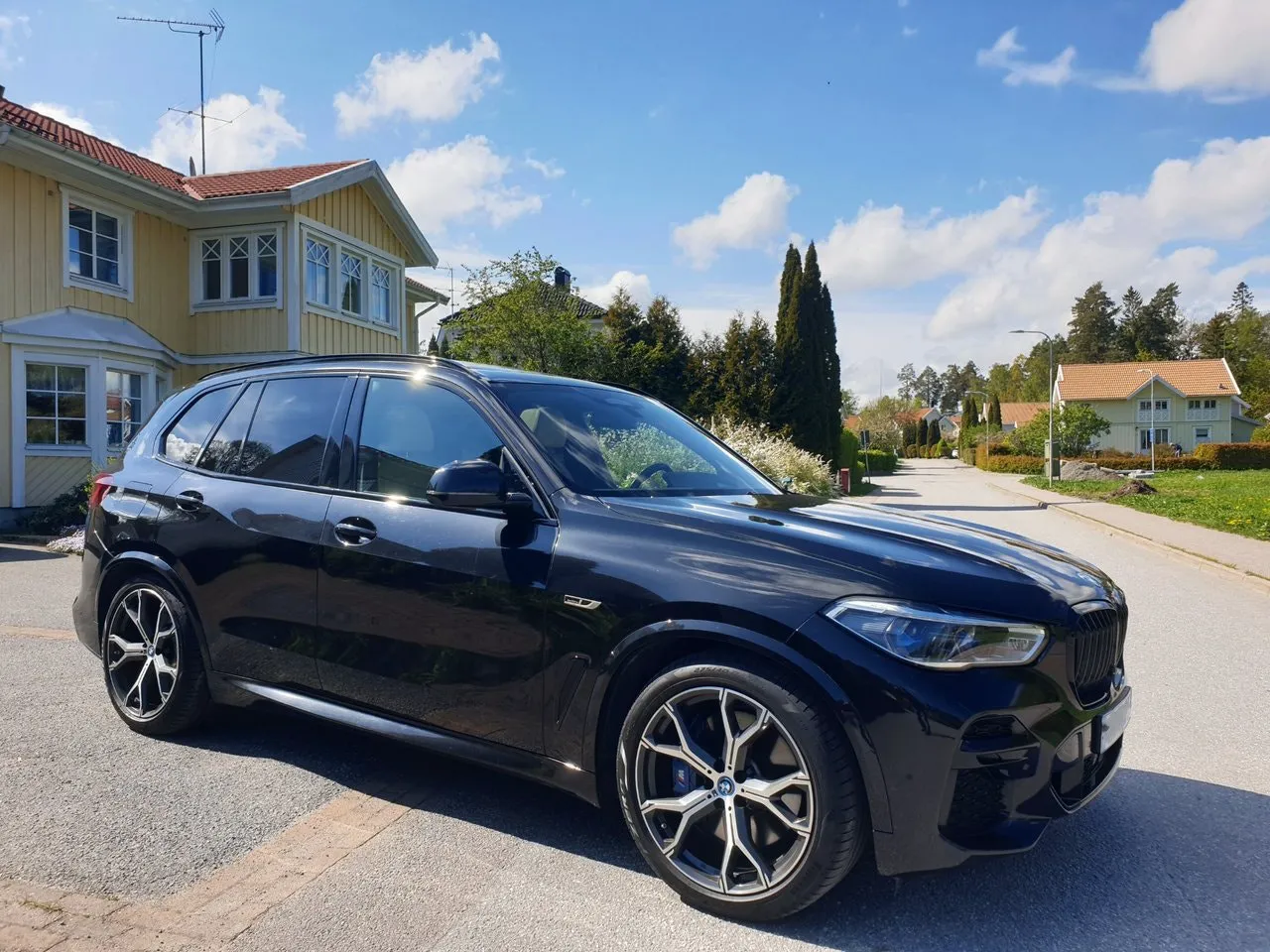 Vehicle image 32