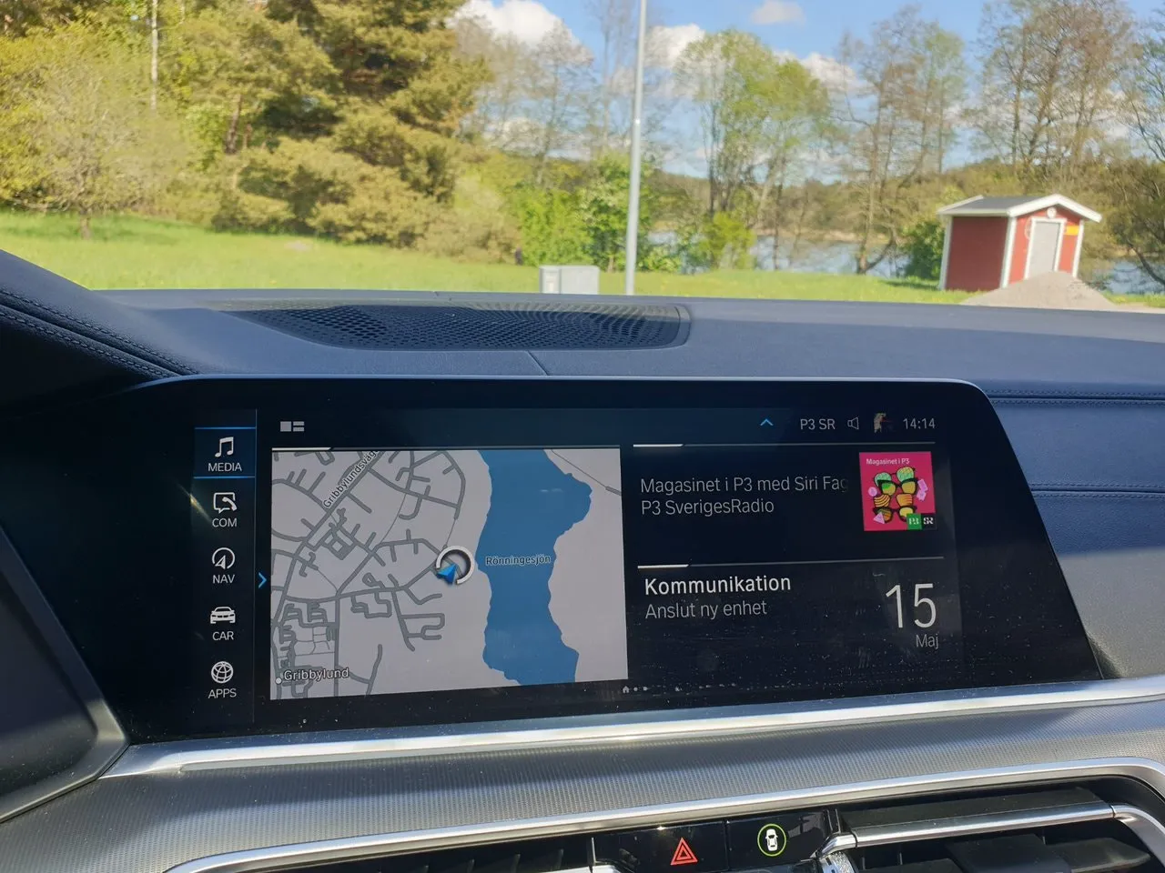 Vehicle image 15