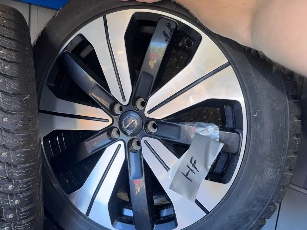 Vehicle image 36
