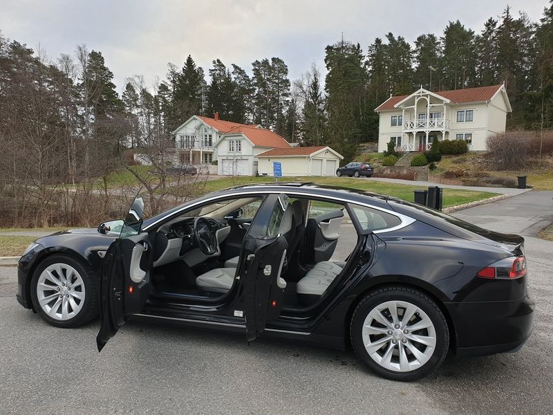 Tesla Model S bild 12